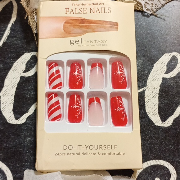 24pcs Glossy Short Ballet Fake Nails, Christmas Red Press On Nails With … - Picture 15 of 17